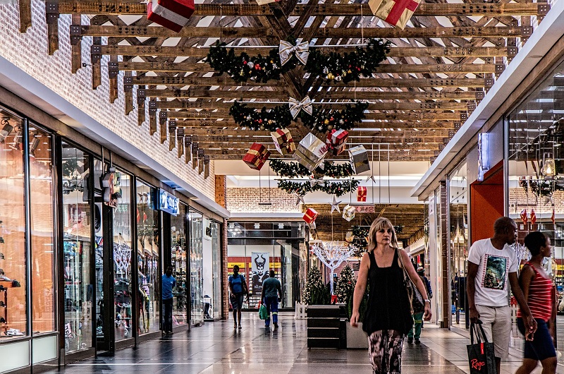 Winter Retrofitting Tips for Business Shopping Mall During Winter