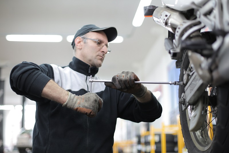 LED Lighting for Garage Shops